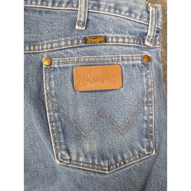VTG Wrangler Denim Jeans Mens 38x36 Blue Distressed Denim Work Utility Western image 6