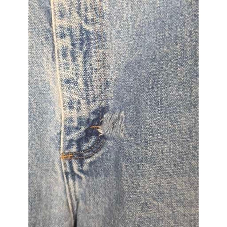 Calça jeans vintage Wrangler masculina, lavagem clara, corte slim, tamanho 36x32, azul, para trabalho e estilo western. imagem 9