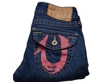 Vintage Y2K True Religion Jeans Dam 24 Blå Denim Raka Ben Rosa Tjocka Sömmar Fickor Låg Midja Retro Streetwear Cyber Grunge