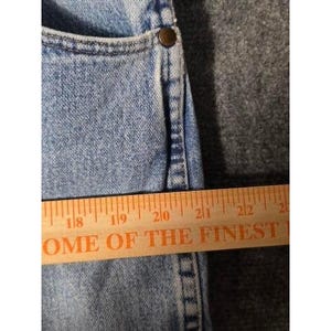 Calça jeans vintage Wrangler masculina, lavagem clara, corte slim, tamanho 36x32, azul, para trabalho e estilo western. imagem 5