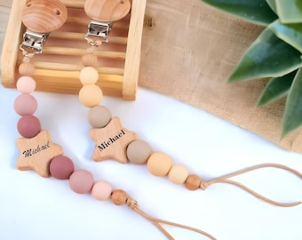 Personalisierter Schnullerclip mit Namen, individueller Schnullerclip für Neugeborene, personalisierter Schnullerclip aus Holz mit Gravur als Geschenk zur Babyparty