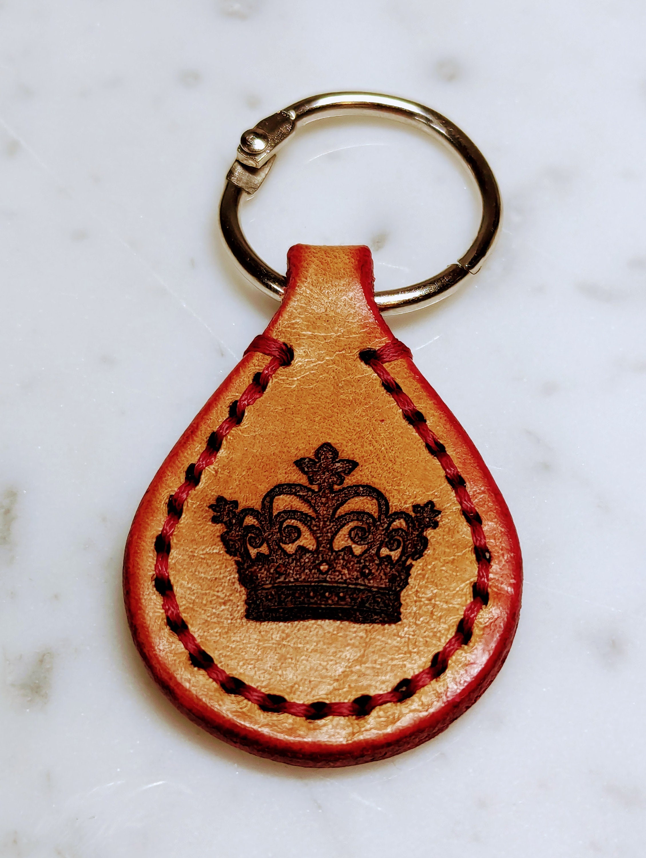 Engraved Mother's Keychain, Teardrop Shape, Real Leather, Handmade, Personalized, Thoughtful Gift for Moms, Grandmothers, Baby Shower Gift - Thumbnail 7
