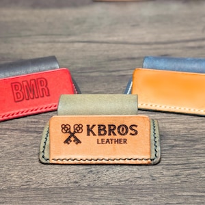 Tarjetero de cuero personalizado, organizador de escritorio de cuero, accesorio de oficina de lujo, grabado de logotipo personalizado, regalo hecho a mano.