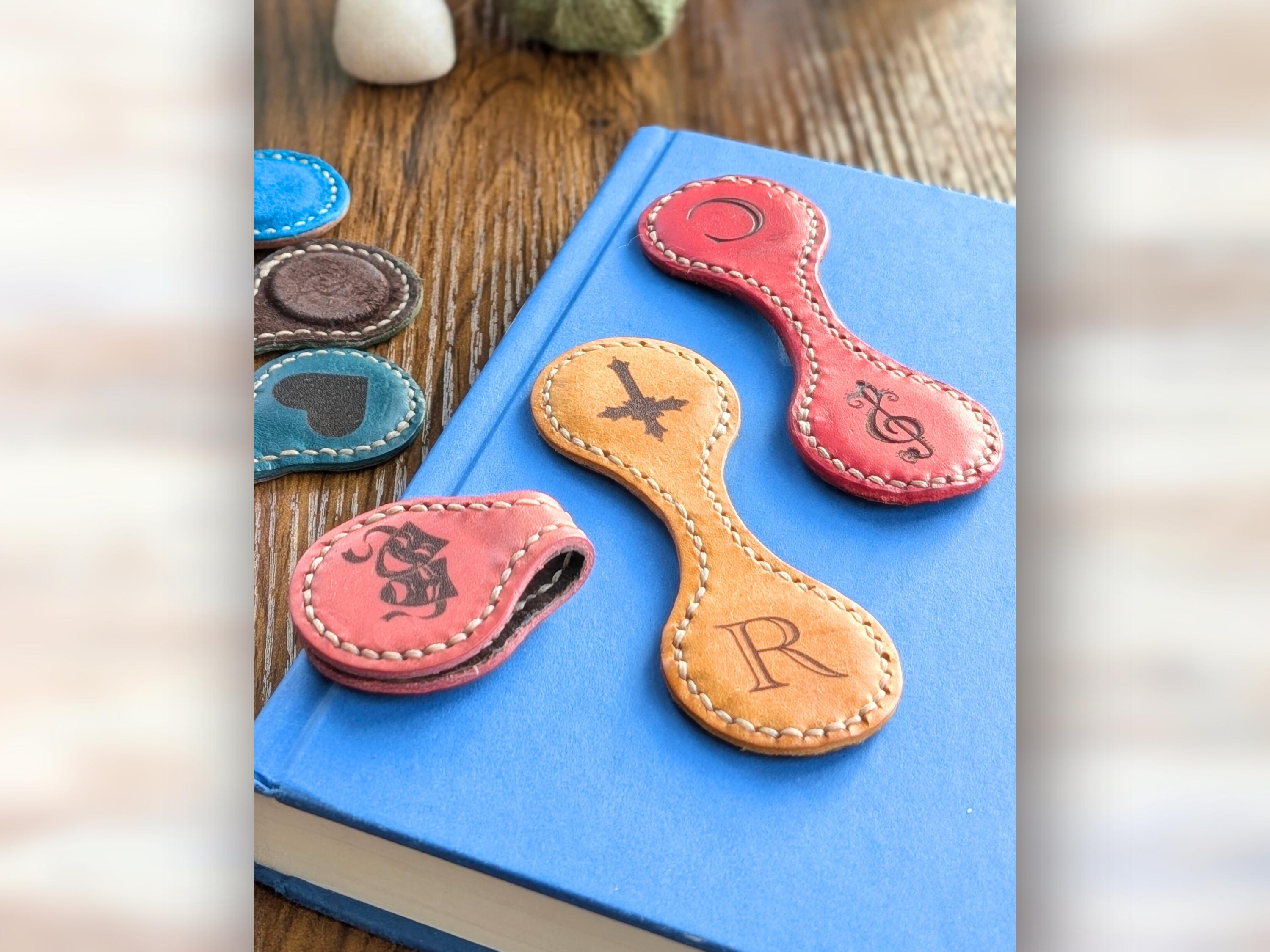 Personalized Italian Leather Magnetic Bookmark: Engraved Suede Lined Page Holder - Thumbnail 2