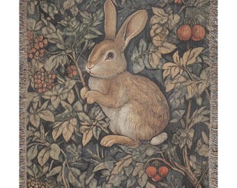 Couverture tissée Cottagecore inspirée de William Morris, décoration vintage tapisserie lapin lapin, couverture inspirée de la nature pour lit ou canapé