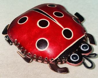 Fashionable Handmade Leather Coin Purse - Cute Animal Design