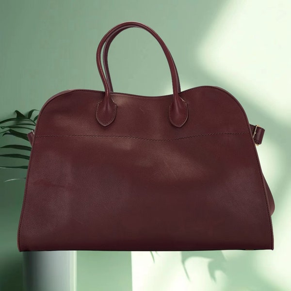 The vintage bags, fashionable handbags, elegant bags, exquisite travel bags, unique bags