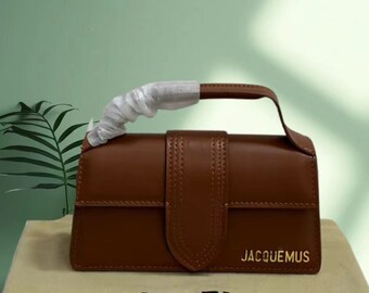 Sac bandoulière élégant : le mini sac populaire de Jacquemus