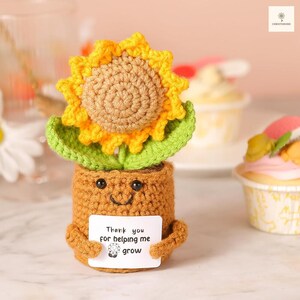 Poupée tournesol positive au crochet - Cadeau de remerciement avec carte pour l'appréciation d'un enseignant, d'un patron ou d'un collègue