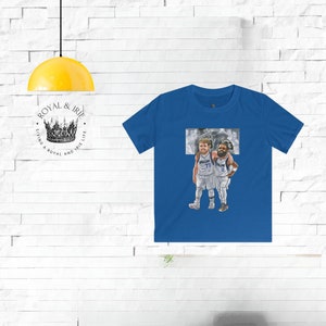 Luka Doncic x Kyrie Irving | NBA Dallas Mavericks | Kinder Cartoon Style Graphic T-Shirt | Jugend | Unisex | Zurück zu Schulgang