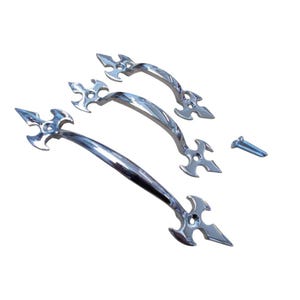 Maniglia per mobile Fleur De Lys, cromata lucida, 6,5'', per mobili vintage, credenza, cassettiera, guardaroba