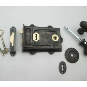 Cast Iron Davenport Rim Lock Black Antique & Oval Knob Set
