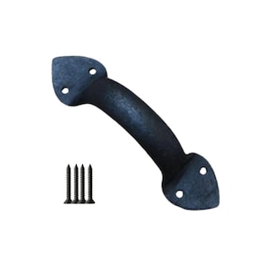 May include: A black, cast iron door pull handle with a curved design. The handle has heart-shaped ends with pre-drilled holes for mounting. Four black screws are included for installation. This rustic handle is ideal for cabinets and doors.