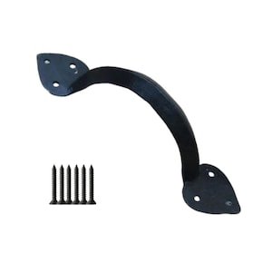Może przedstawiać: Czarny, zakrzywiony uchwyt do drzwi z końcówkami w kształcie liści. Zawiera sześć pasujących śrub do montażu. Uchwyt wykonany jest z teksturowanego metalu.