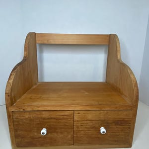 Estante para especias de madera vintage, hecho a mano, con dos cajones, estilo rústico primitivo de granja.