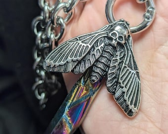 Raw Petrol Crystal Point Necklace with Death’s Head Moth Charm – Stainless Steel Chain (2)