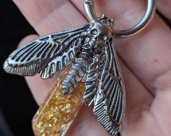 Clear Raw Point Moth Necklace with Gold Leaf – Stainless Steel Chunky Chain (1)