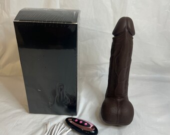 Realistic, thrusting dildo, heat sensation