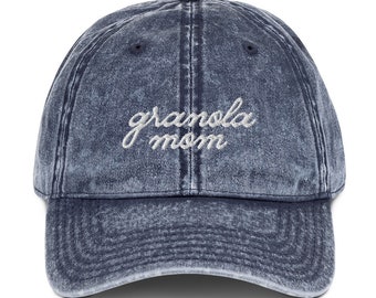 Granola Mom - Denim pet in vintage stijl