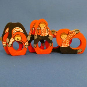 Norwegische Design Weihnachten Serviettenring Halter - Design by Kari Trestakk - Elfen Nisse Dinner Dekor - Nordisches Geschenk für den Esstisch