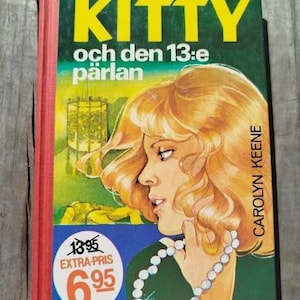 1980 The Thirteenth Pearl  - Swedish Nancy Drew Book -Carolyn Keene Mid Century Sweden - #56
