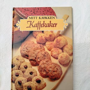 Vtg Norwegian  Cakes Baking Book - Kaffekaker  - Dessert Cakes - Recipe Cook book - Norway Scandinavian