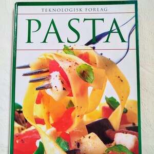 The Pasta Book by Julia Della Croce – Norwegian Edition – Vintage  Hardcover Recipe Book