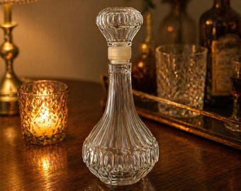 Decantador de vidrio prensado vintage con tapón / Botella de licor retro / Artículos de bar elegantes / Jarra de vidrio decorativa - Decantador de whisky y vino