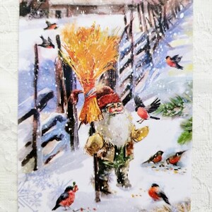 Biglietto di auguri natalizio norvegese Nisse svedese Tomte - Grazioso gnomo nella neve con ciuffolotti - Cartoline di auguri nordici