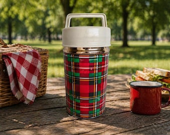 Termo vintage escandinavo a cuadros - Termo retro rojo y verde para picnic - Decoración de camping de mediados de siglo - Termo de vacío de estilo nórdico