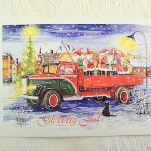 Biglietto di Natale nordico - Elfi su un camion dei pompieri - Nisse/Tomte svedese norvegese - Cartolina di auguri vintage nordica Gledeig Jul