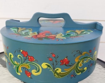 Large Norwegian Rosemaling Wood Tine Box Norway Folk Art Norway 1990 - Scandinavian Bentwood Box - Farmhouse Cottage Decor
