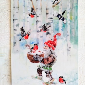 Cartão de Natal sueco Tomte Norwegian Nisse - Adorável gnomo alimentando pássaros com mingau de arroz - Cartões postais escandinavos