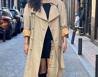 Trench coat Burberry vintage oversized con cinturón unisex. Gabardina beige para hombre, Talla L. Trench coat Burberry regalos para ella.