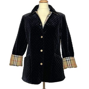 Burberry vintage black velvet jacket. Women&#39;s semi-padded jacket from the 90s. Size M. Burberry Gifts for her.