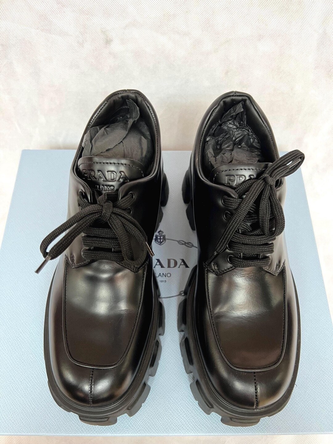 靴 PRADA Monolith shoes Prada Monolith lace-up Shoes | Black | FARFETCH PL
