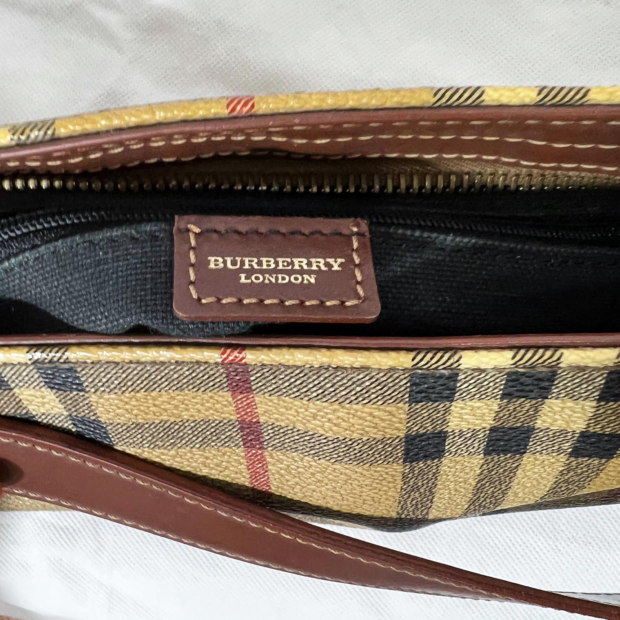 Vintage Burberry Shoulder Bag With Leather Novacheck Print