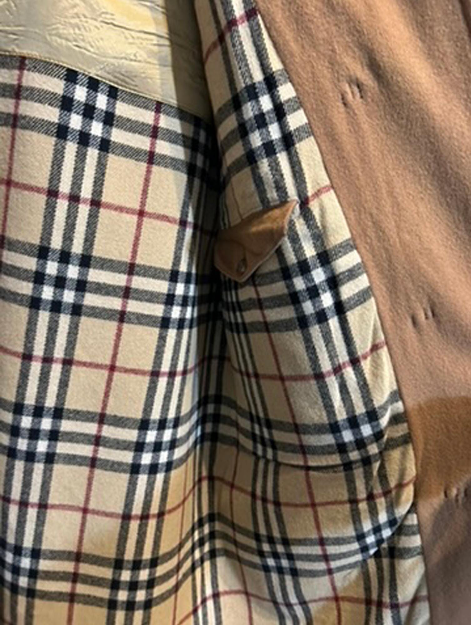 Burberry Vintage Camel Beige Wool Hooded Duffle Coat, Burberry Y2K