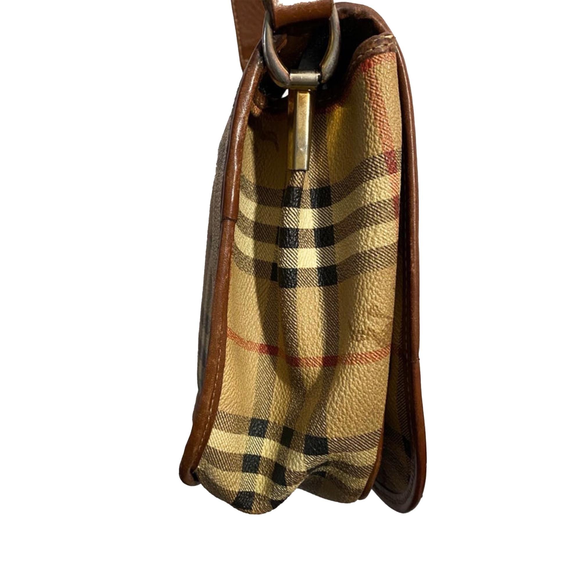 バッグ Burberry NovaCheck CrossBody Bag vintage Burberry Vintage Novacheck Leather Bag. Burberry Vintage