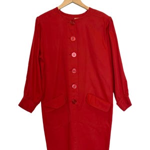 Rotes Vintage-Kleid aus den 80ern von Yves Saint Laurent. Größe M/40. Elegantes YSL-Midikleid für Gäste. YSL-Kleid als Geschenk für sie.