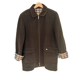 Vintage brown wool Burberry jacket, size M. Burberry jacket for women from the 2000s. Burberry jacket Gifts for her.