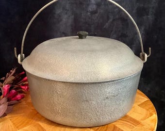 Vintage Club aluminium Hammercraft kookgerei; 4 liter handgemaakte bouillon/soep/stoofpot; Gehamerd uit de jaren 40