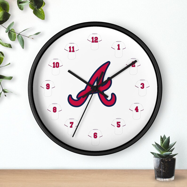 Horloge murale en jersey de baseball des Braves d'Atlanta image 1