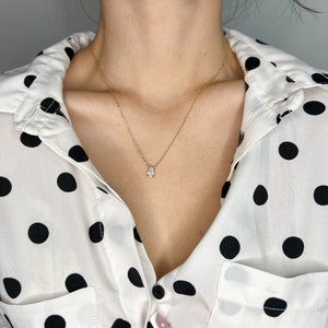 18k Gold dainty teardrop necklace, minimalist crystal necklace, crystal teardrop charm necklace, tiny crystal pendant, gift for her