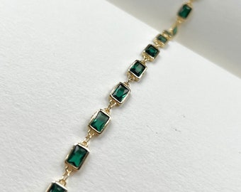 Gold crystal bracelet, gold filled emerald bracelet, gold charm bracelet, gemstone chain bracelet, dainty gold bracelet, gift for her