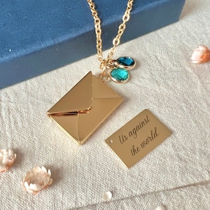 Collar con sobre de oro, colgante con mensaje secreto, collar con sobre con piedra de nacimiento, collar con mensaje oculto, colgante grabado en oro, regalo para ella
