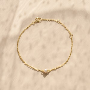925 silver pearl bracelet, dainty gold pearl bracelet, minimalist chain bracelet, delicate pearl bracelet, bridesmaid gifts wedding bracelet