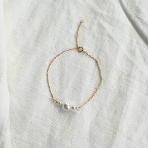 925 silver pearl bracelet, dainty gold pearl bracelet, sterling silver pearl bracelet, bridesmaid gifts, weddingg bracelet