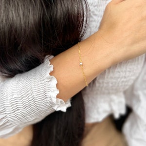 dainty pearl bracelet, 925 silver pearl bracelet, gold minimalist chain bracelet, delicate pearl bracelet, bridesmaid gifts wedding bracelet