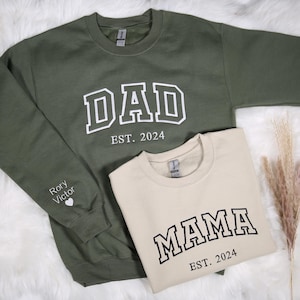Personalized Mama & Dad Embroidered Sweatshirt With Names On Sleeve, Custom Embroidery Parents Hoodie, Matching New Mom and Dad Outfit Gifts